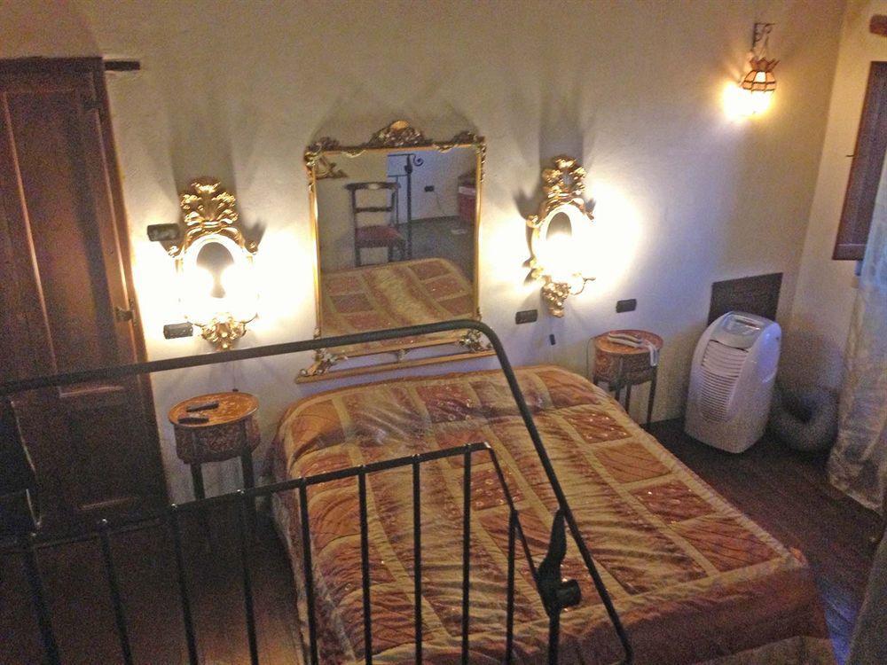 Residenza D'Epoca Il Biribino Hotel ชิตตา ดิ กัสเตลโล ภายนอก รูปภาพ