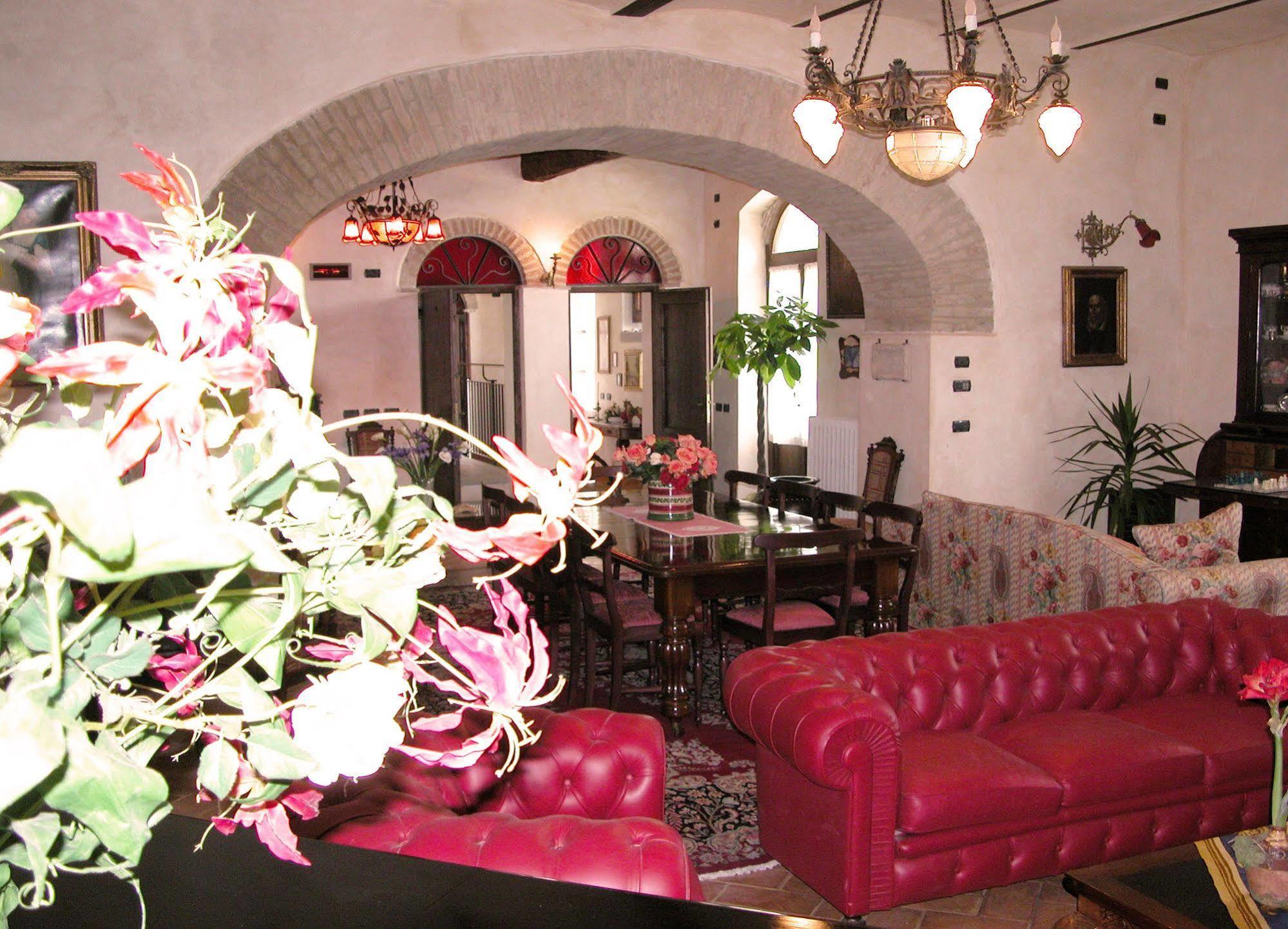Residenza D'Epoca Il Biribino Hotel ชิตตา ดิ กัสเตลโล ภายนอก รูปภาพ