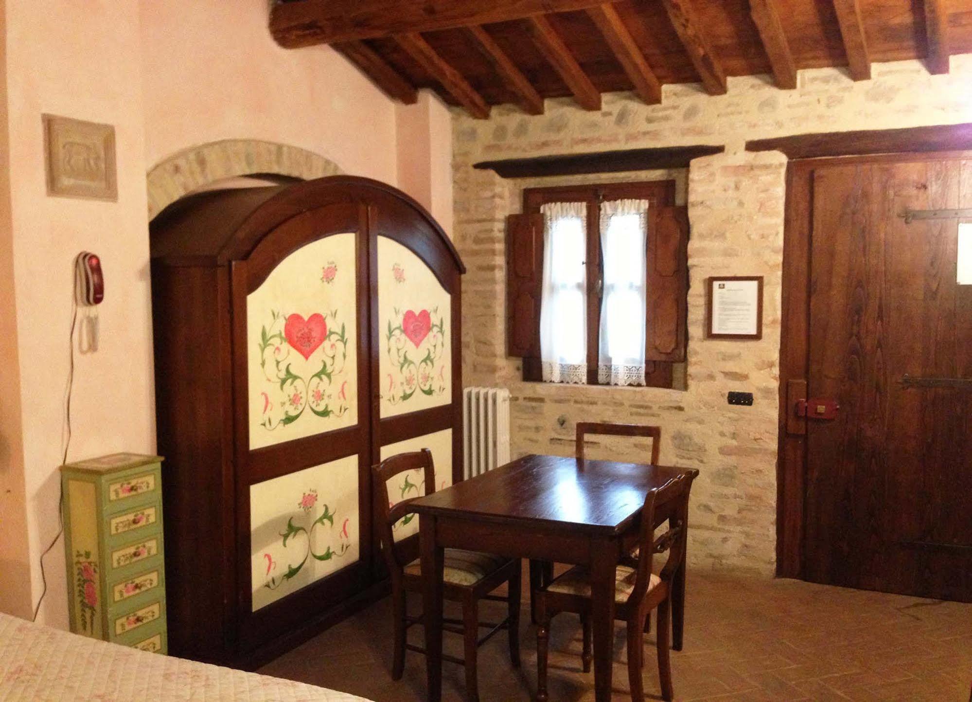 Residenza D'Epoca Il Biribino Hotel ชิตตา ดิ กัสเตลโล ภายนอก รูปภาพ